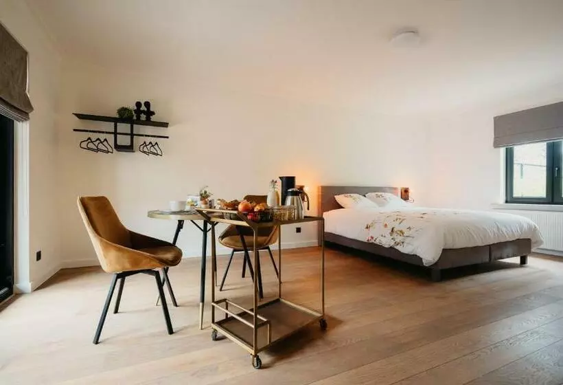 ベッドアンドブレックファースト T Wilgenhuys