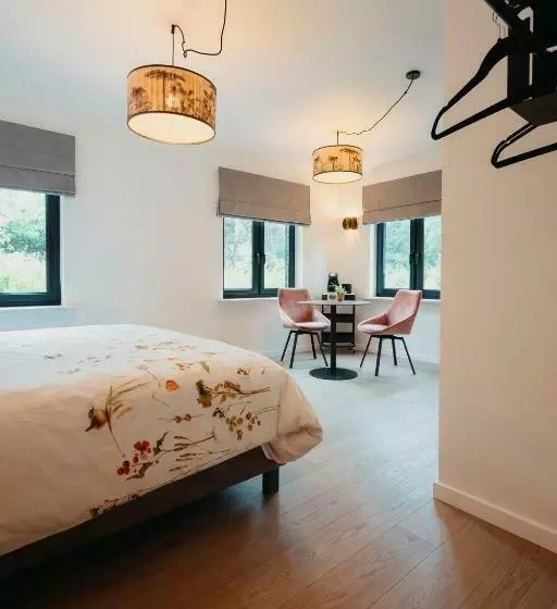 ベッドアンドブレックファースト T Wilgenhuys