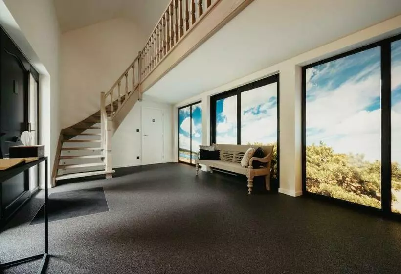 ベッドアンドブレックファースト T Wilgenhuys