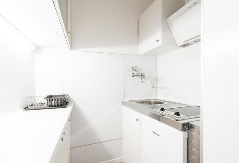 Flatista Boutique Hotel Self Check In