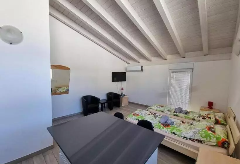 ペンション Bellinzona Rooms