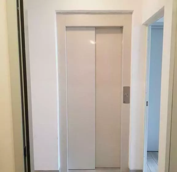 ペンション Bellinzona Rooms