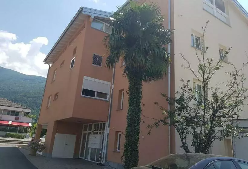 ペンション Bellinzona Rooms