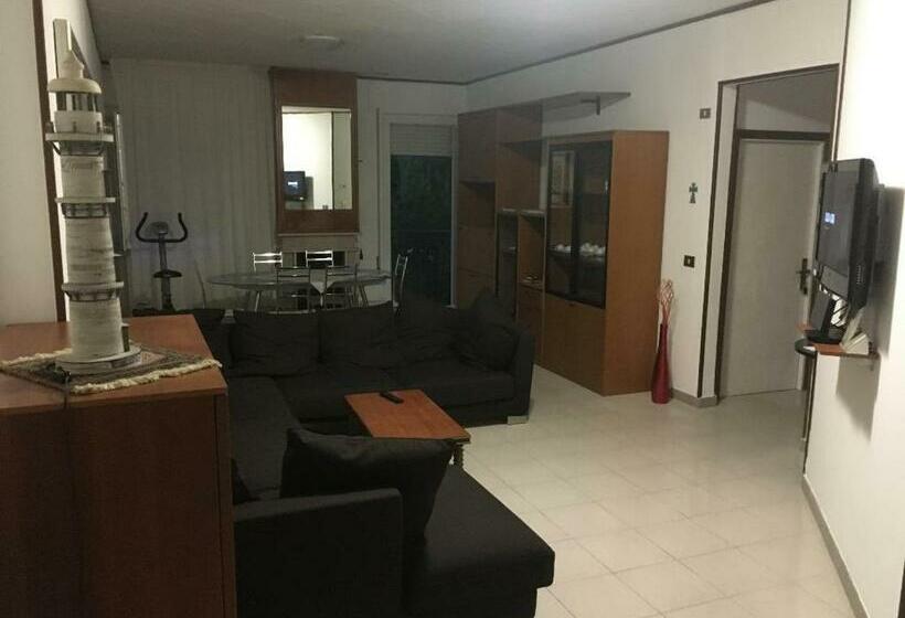 פנסיון Casa De Nella