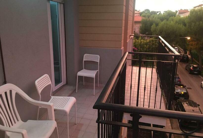 פנסיון Casa De Nella