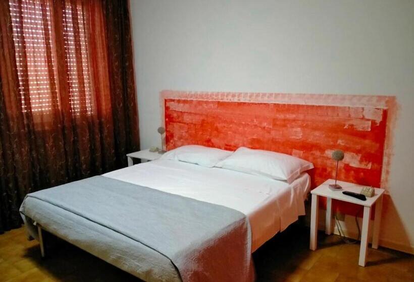 פנסיון Casa De Nella