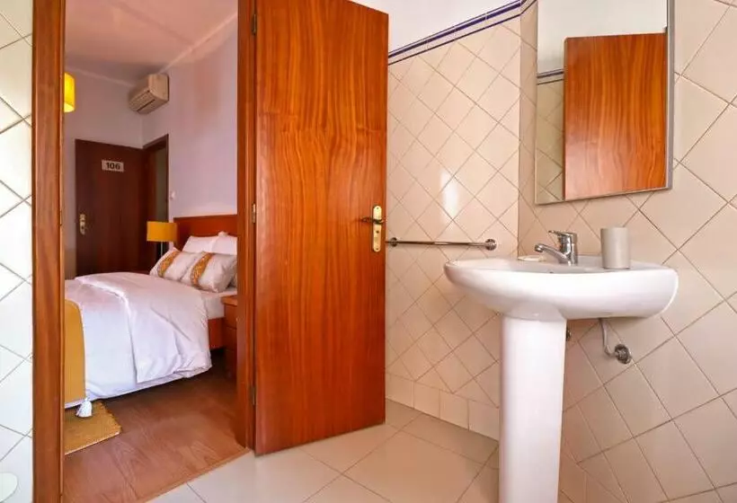 پانسیون Dolce Vianna   City Centre Rooms