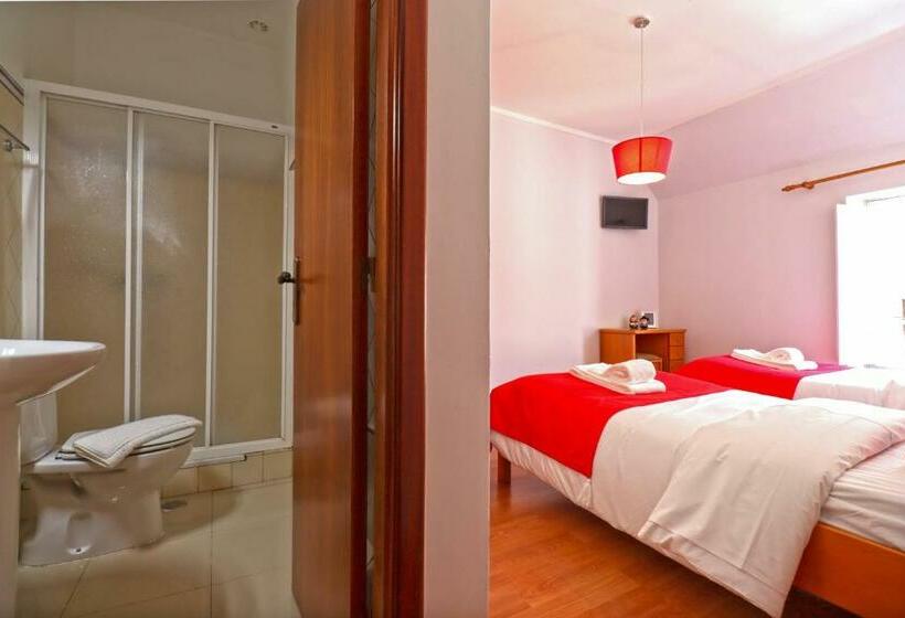 پانسیون Dolce Vianna City Centre Rooms