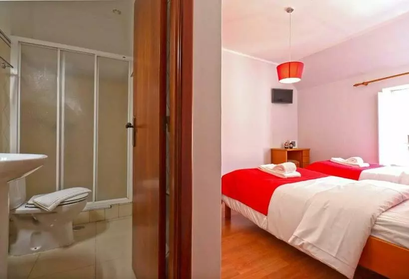 پانسیون Dolce Vianna   City Centre Rooms