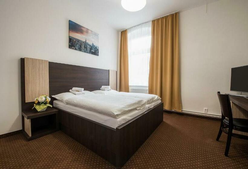 膳宿费 Penzión Resa