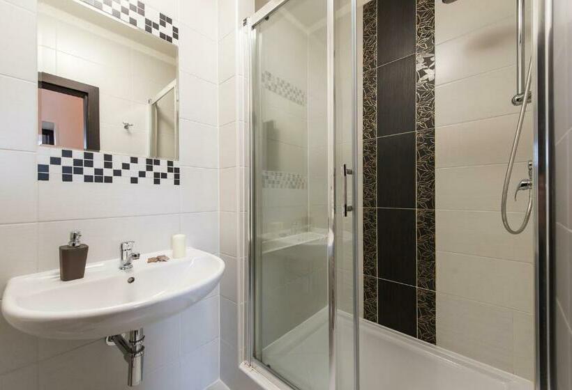 膳宿费 Penzión Resa