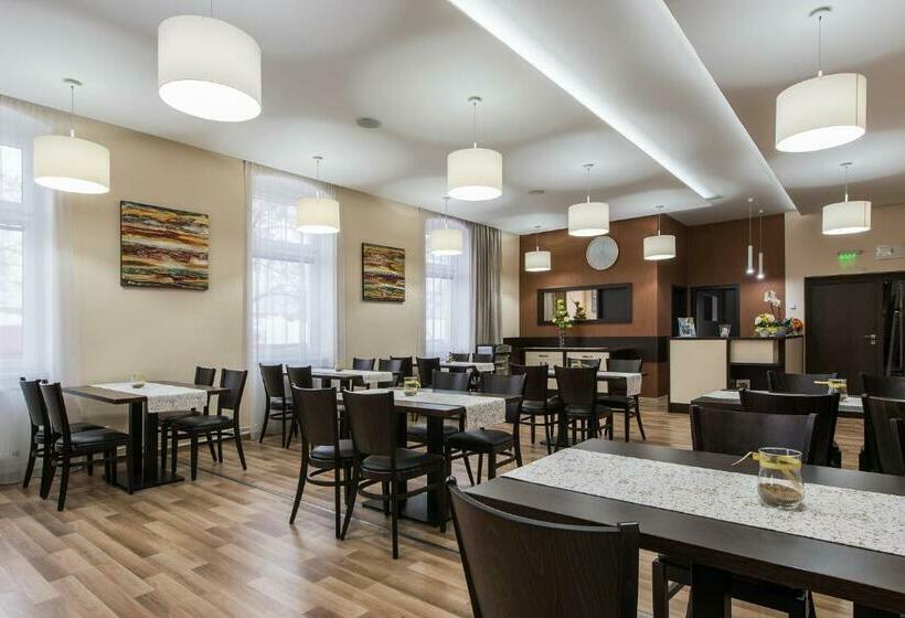 膳宿费 Penzión Resa