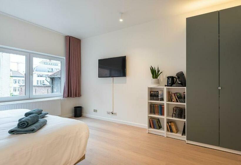 تختخواب و صبحانه Gepetto S Beautiful Stay In The Historic Centre Of Ghent