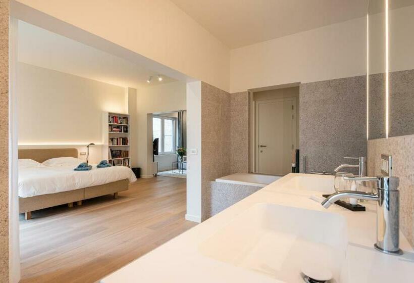 تختخواب و صبحانه Gepetto S Beautiful Stay In The Historic Centre Of Ghent