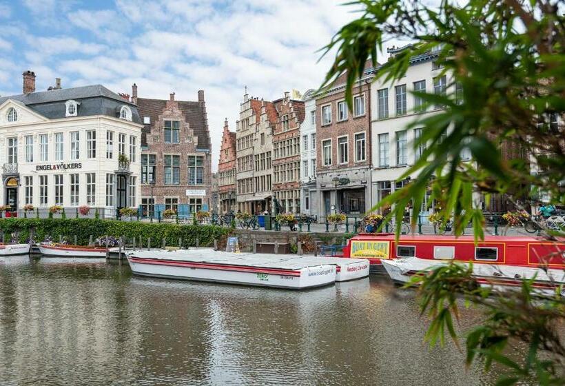تختخواب و صبحانه Gepetto S Beautiful Stay In The Historic Centre Of Ghent