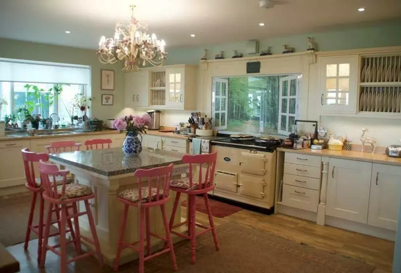 ベッドアンドブレックファースト The Old Deer House