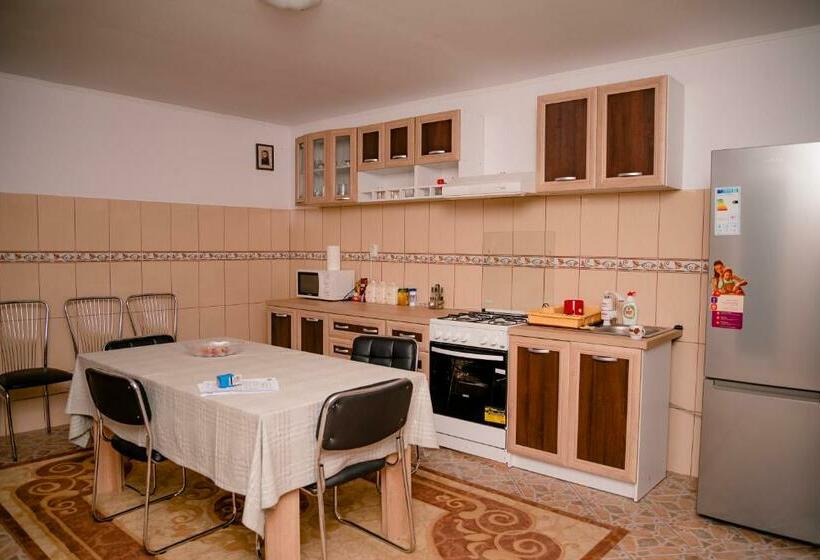 Pensiunea Happy Flowers