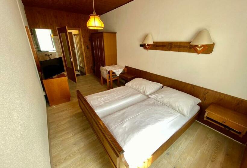 旅馆 Pension Pöchhacker