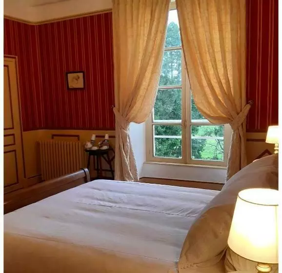 ベッドアンドブレックファースト Château De Mongazon