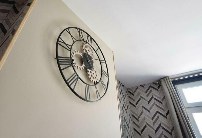 Bed & Breakfast La Cour Des Grands