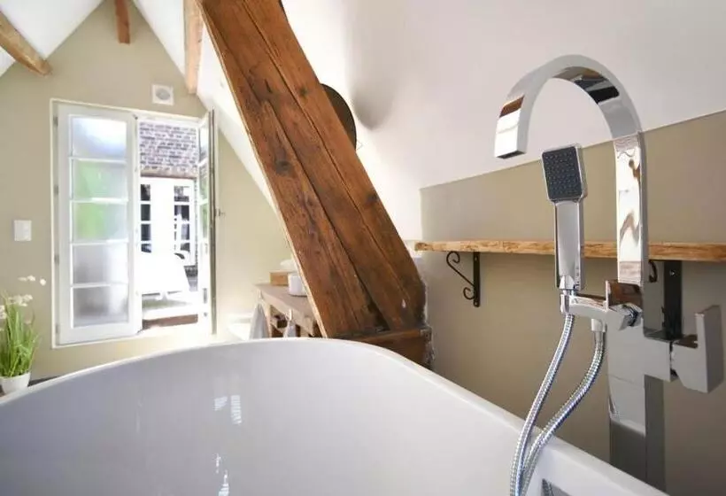 Aamiaismajoitus (B&B) La Cour Des Grands