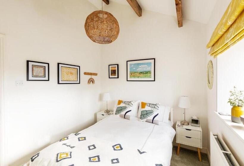 مبيت وإفطار Old Hall Croft Barn