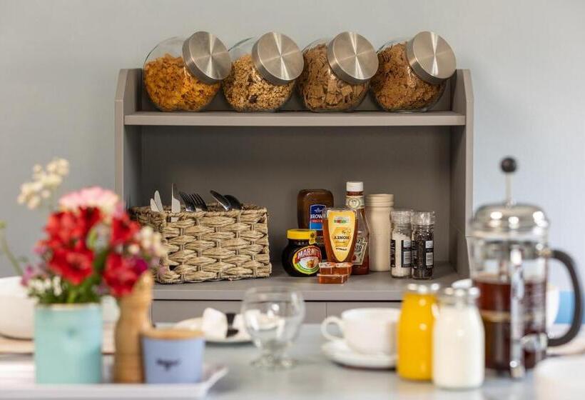 مبيت وإفطار Old Hall Croft Barn