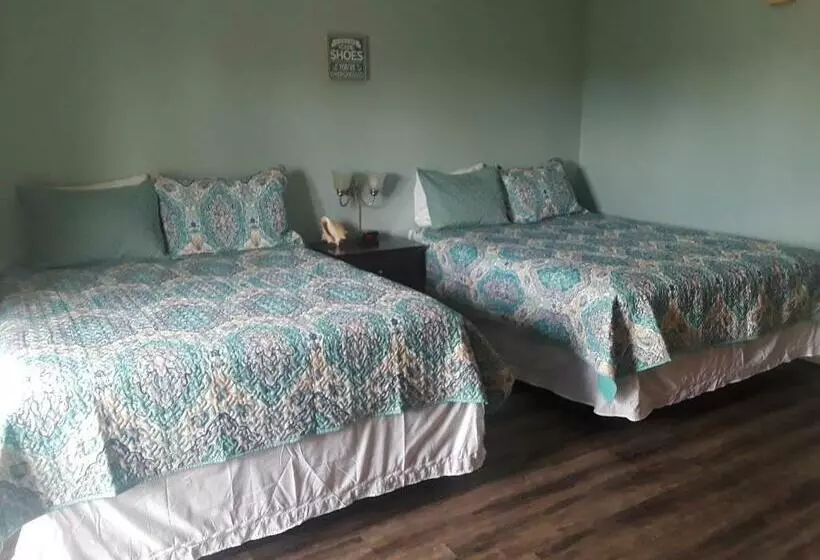 Benjamin S Pier At Laguna Reef Resort