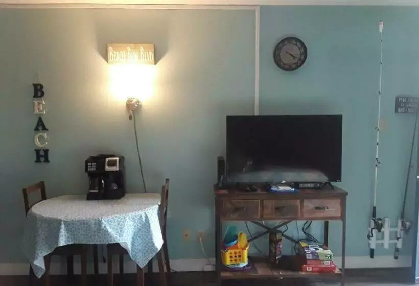 Benjamin S Pier At Laguna Reef Resort