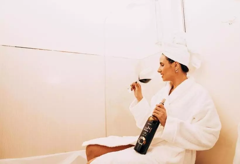 ホテル Castillo De Monte La Reina Posada Real & Bodega