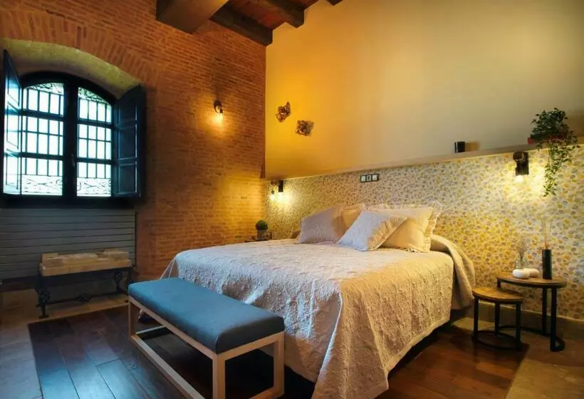 ホテル Castillo De Monte La Reina Posada Real & Bodega