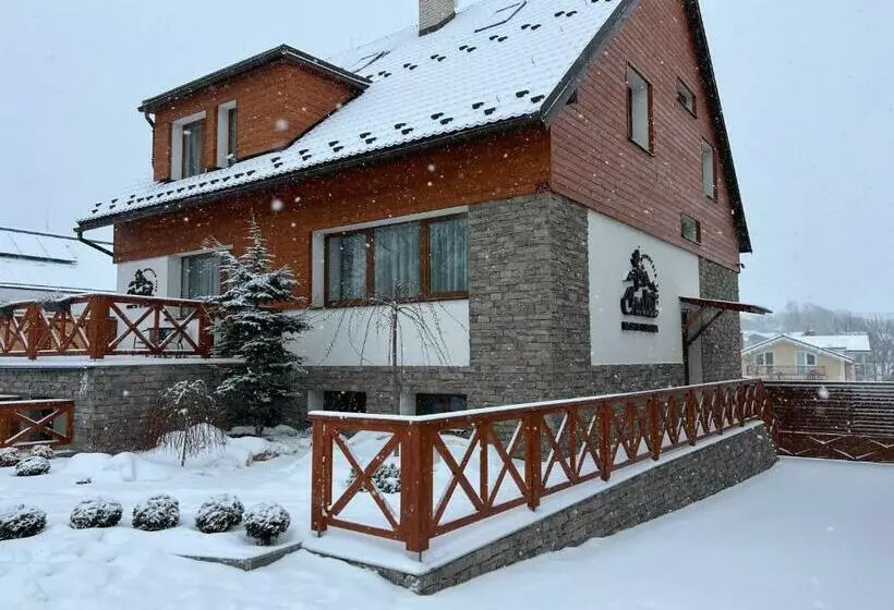 ペンション Chalet Nova Lesna Mountain View