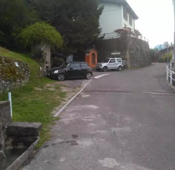 ペンション La Grotta Dell Antica Calvasino   Jacuzzi