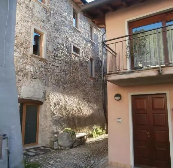ペンション La Grotta Dell Antica Calvasino   Jacuzzi