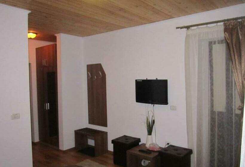 Pensiunea Poiana Uliului