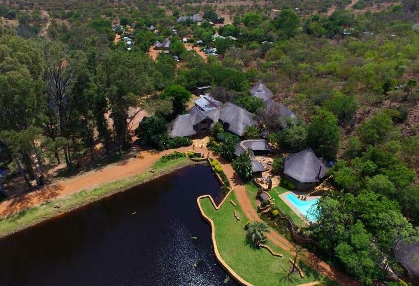 استراحتگاه Bass Lake Country Lodge