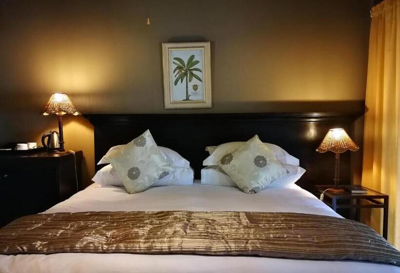 استراحتگاه Bass Lake Country Lodge