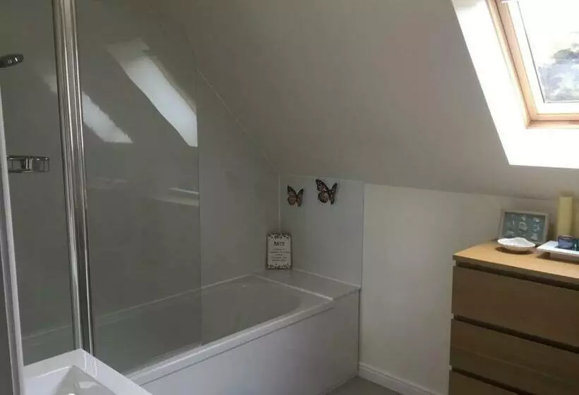 Aamiaismajoitus (B&B) Rhenetra