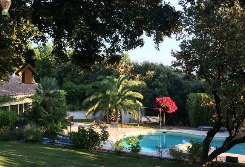 ベッドアンドブレックファースト Santolines En Provence