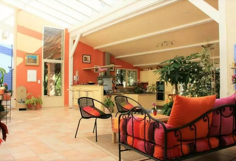 ベッドアンドブレックファースト Santolines En Provence