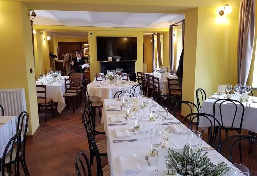 ホテル Cascina Pugnane