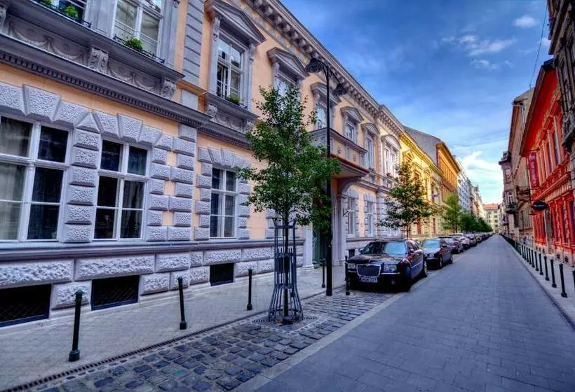 ペンション Gellerico Rooms At Horánszky Street
