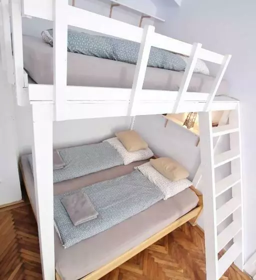 ペンション Gellerico Rooms At Horánszky Street