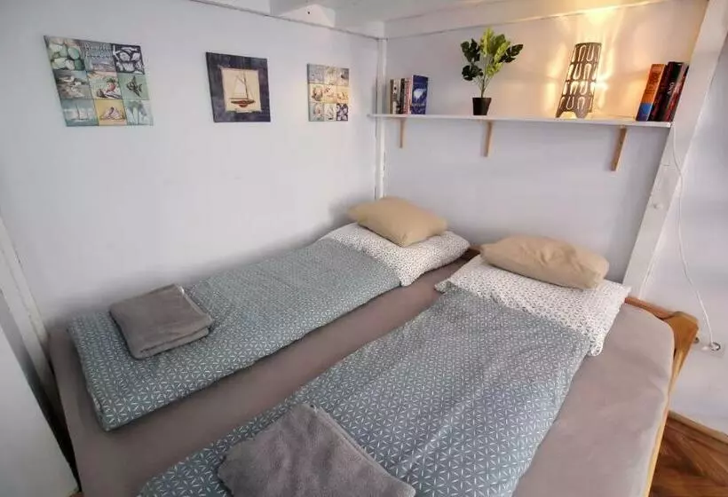 ペンション Gellerico Rooms At Horánszky Street