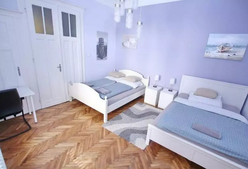 ペンション Gellerico Rooms At Horánszky Street