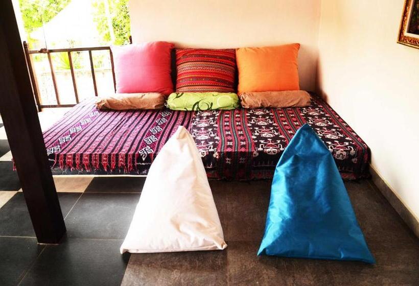 הוסטל Capung Guesthouse