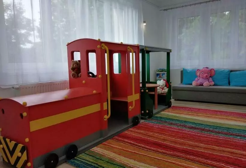 Aamiaismajoitus (B&B) Diana Panzió