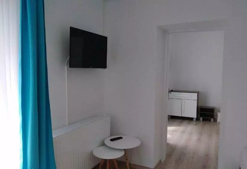 Aamiaismajoitus (B&B) Diana Panzió