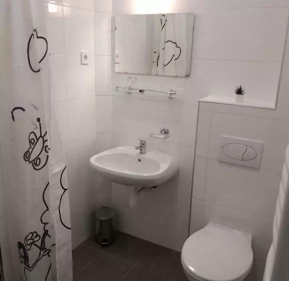 Aamiaismajoitus (B&B) Diana Panzió