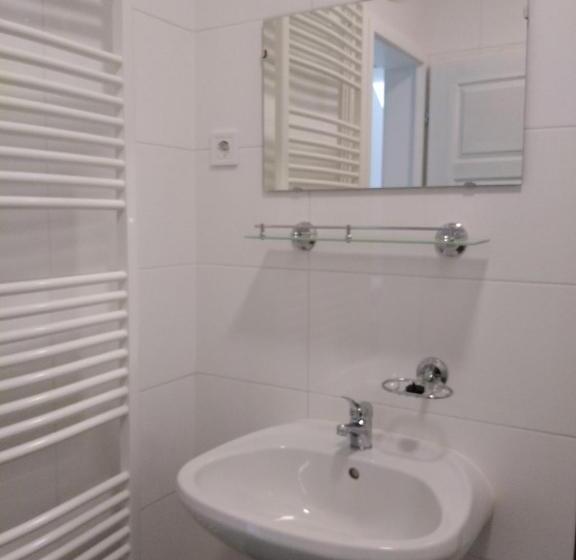 Bed and Breakfast Diana Panzió